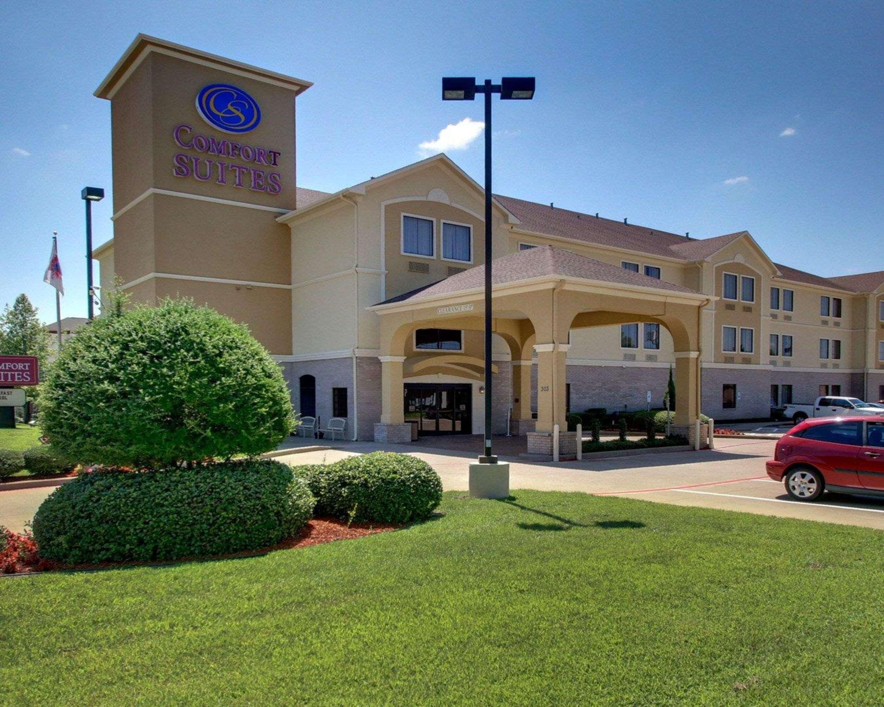 Comfort Suites Tyler South Bagian luar foto