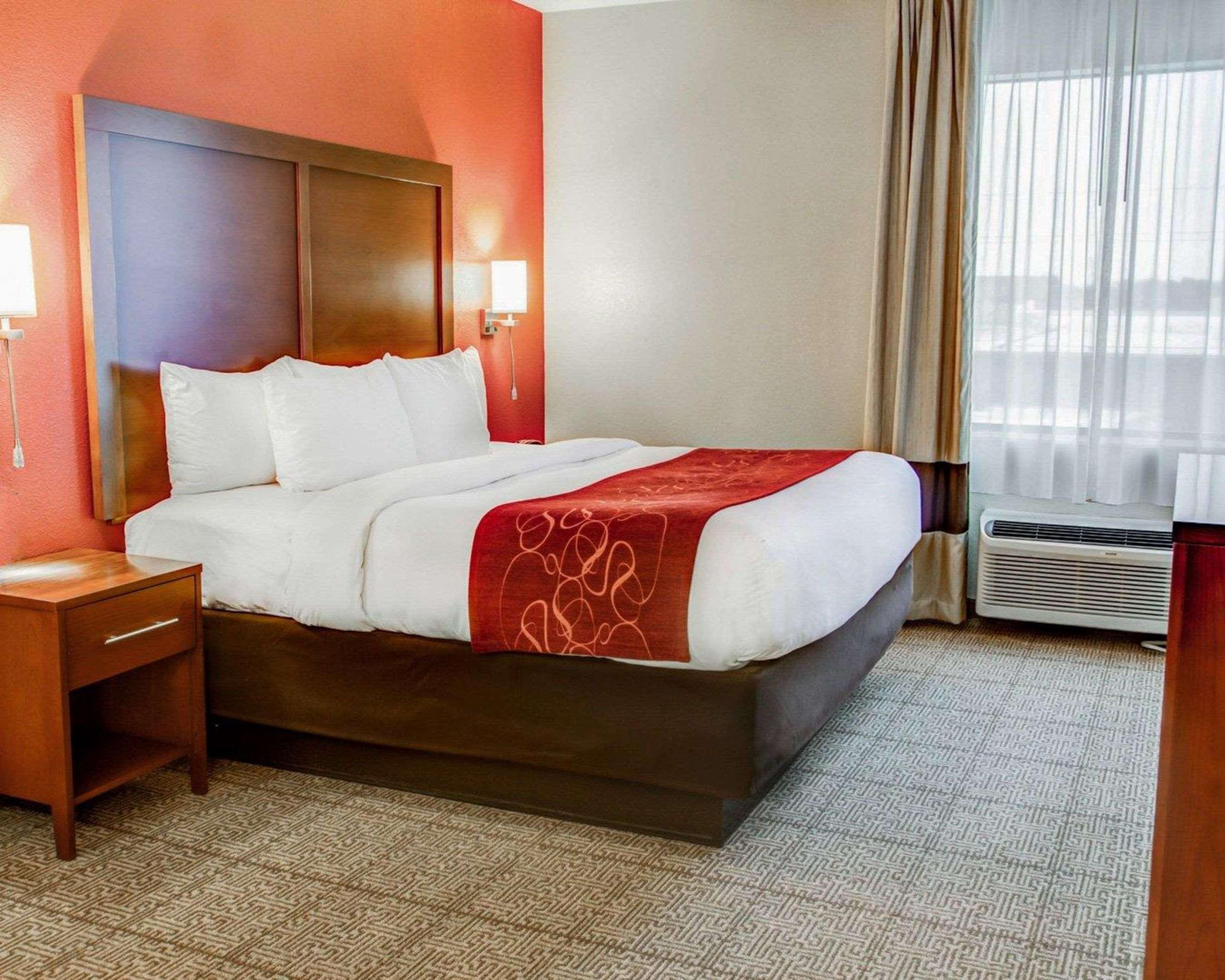 Comfort Suites Tyler South Bagian luar foto