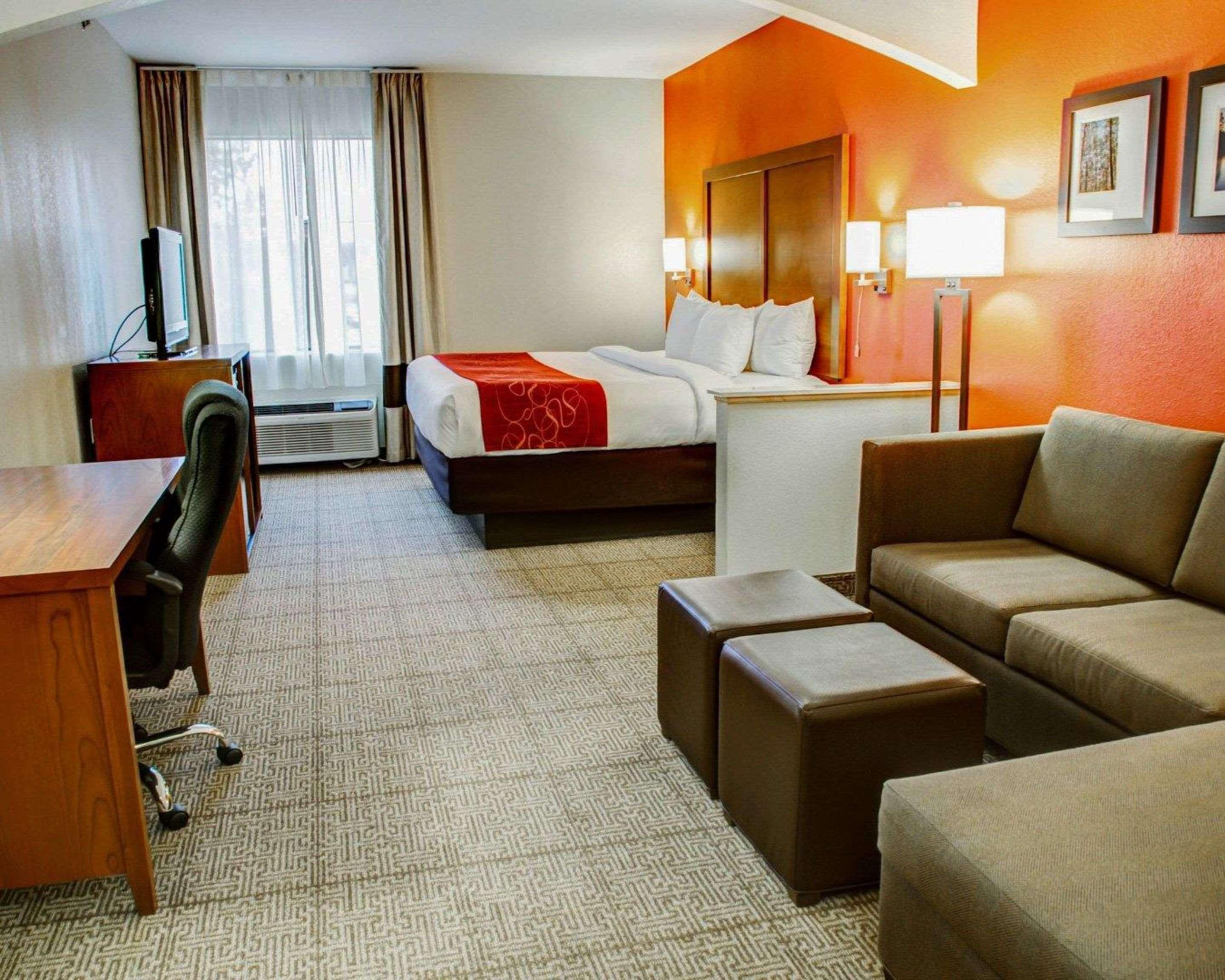 Comfort Suites Tyler South Bagian luar foto