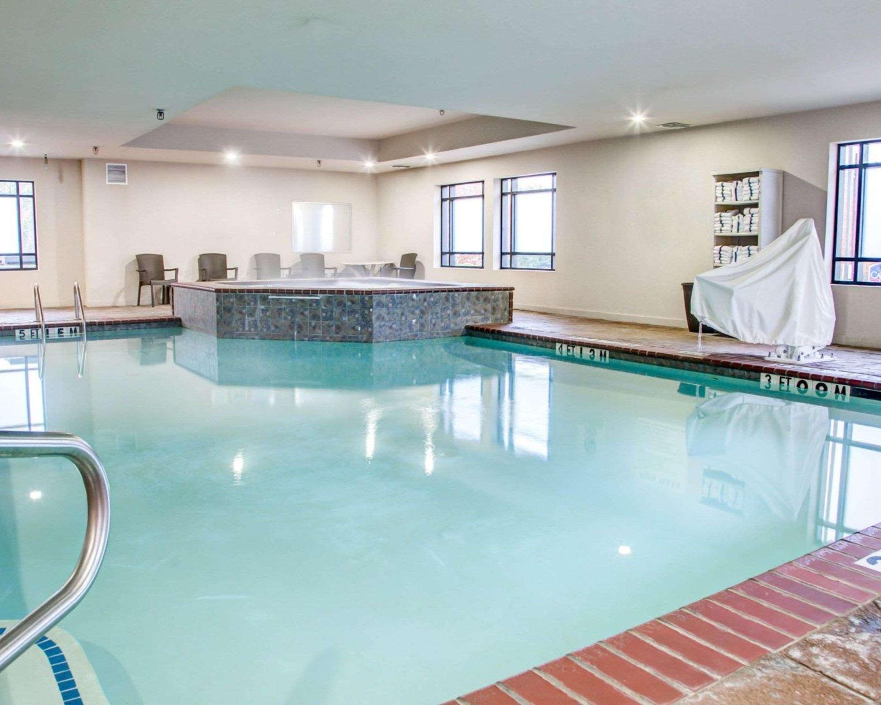 Comfort Suites Tyler South Bagian luar foto