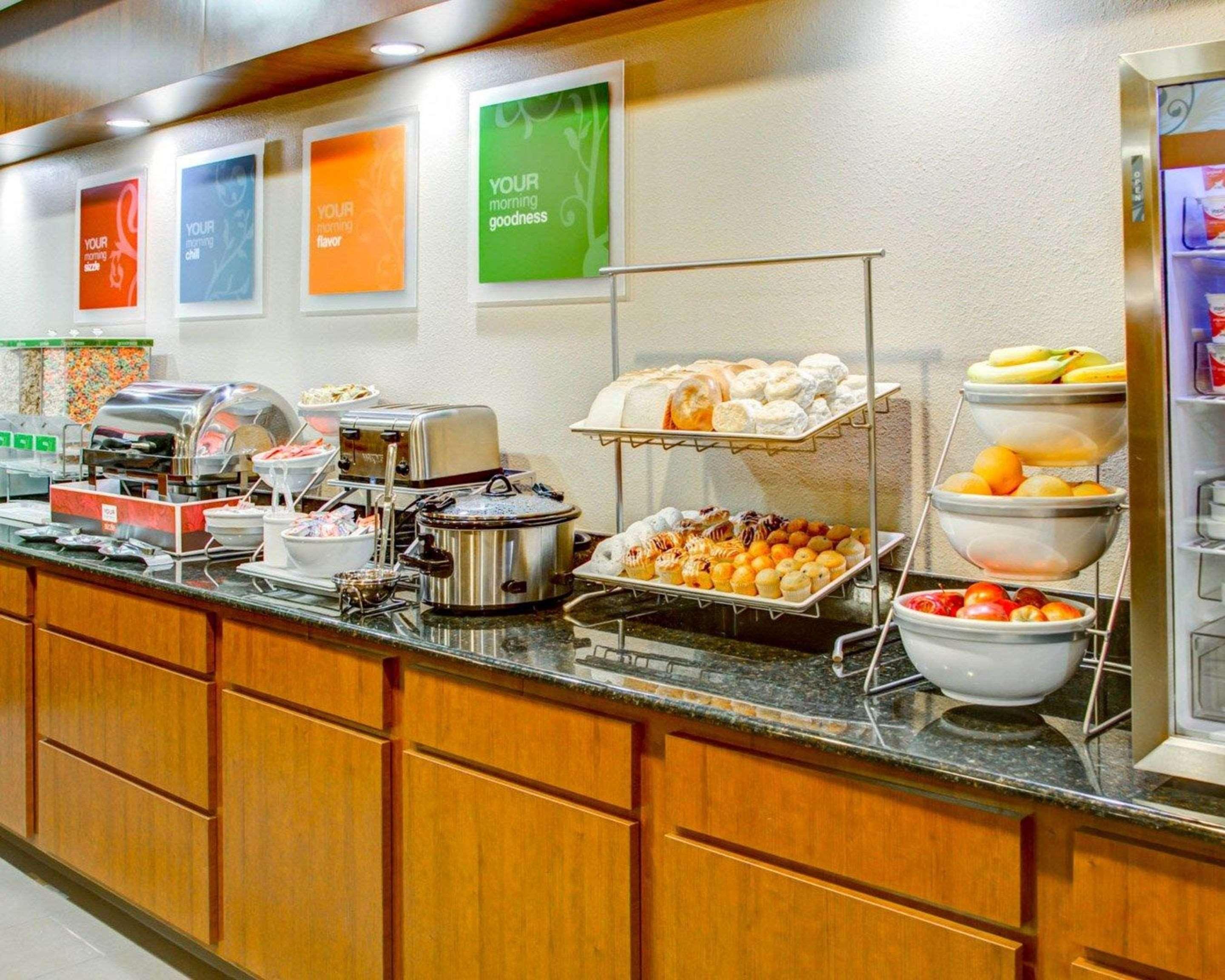 Comfort Suites Tyler South Bagian luar foto