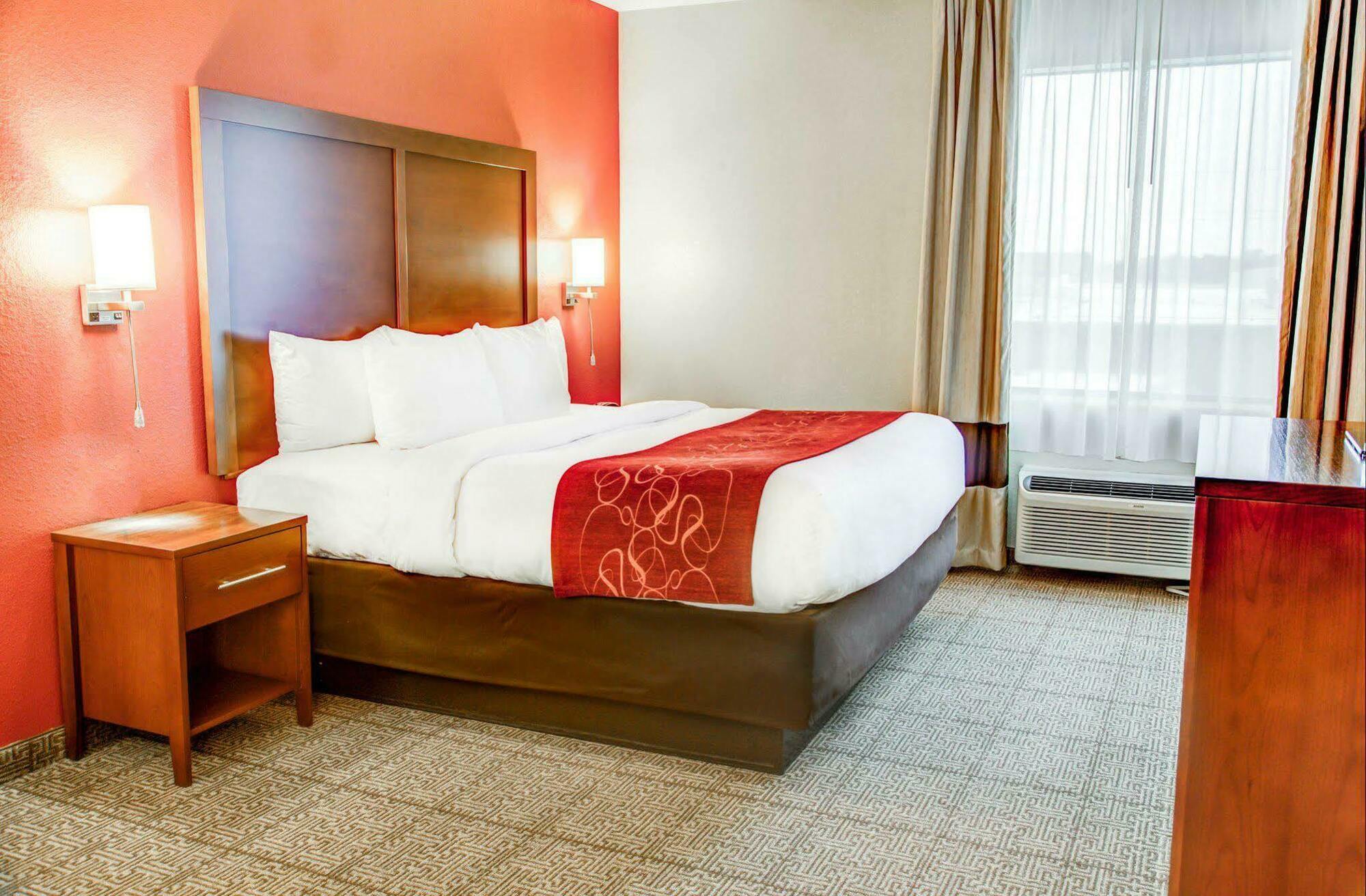 Comfort Suites Tyler South Bagian luar foto