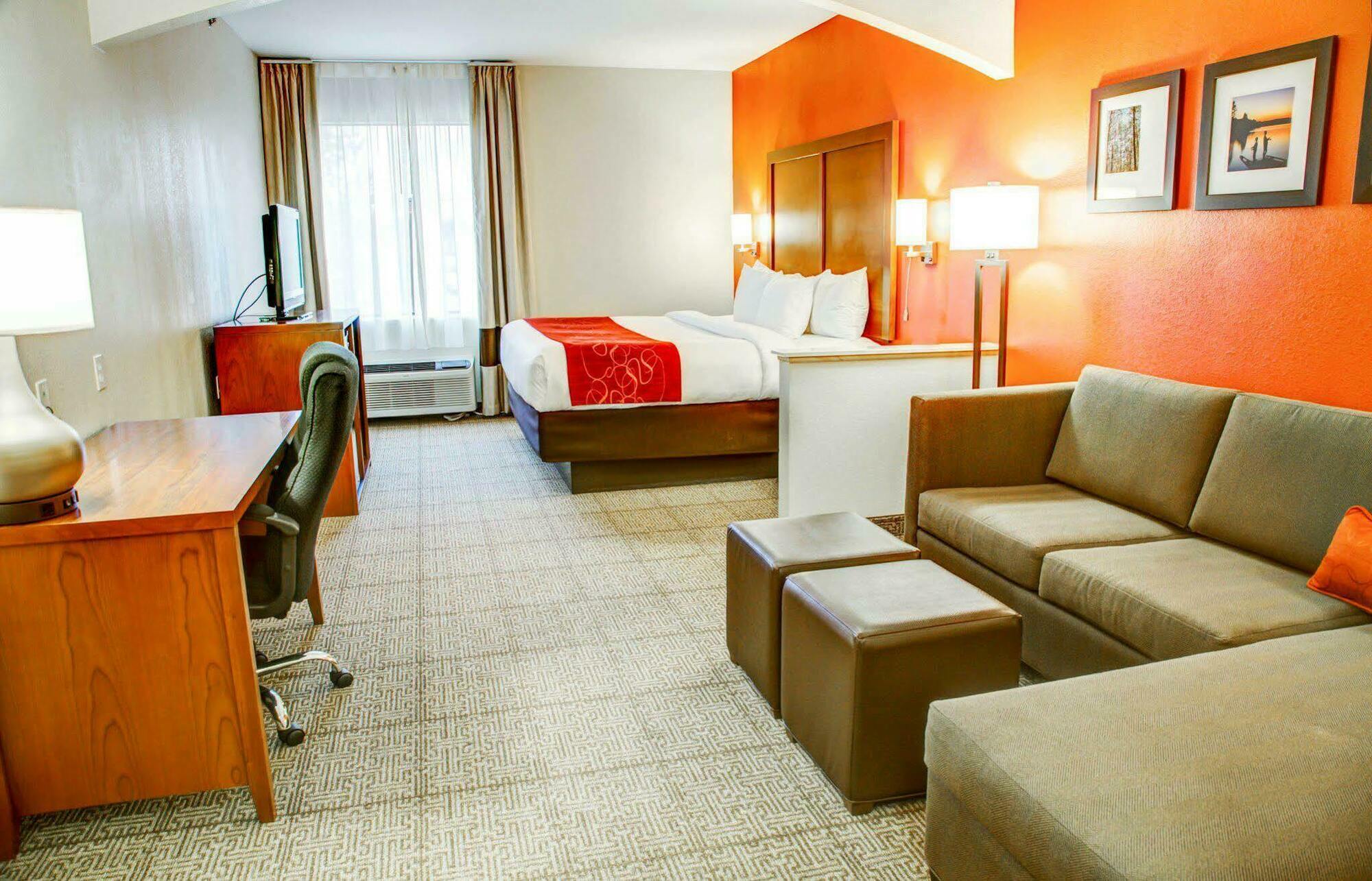 Comfort Suites Tyler South Bagian luar foto