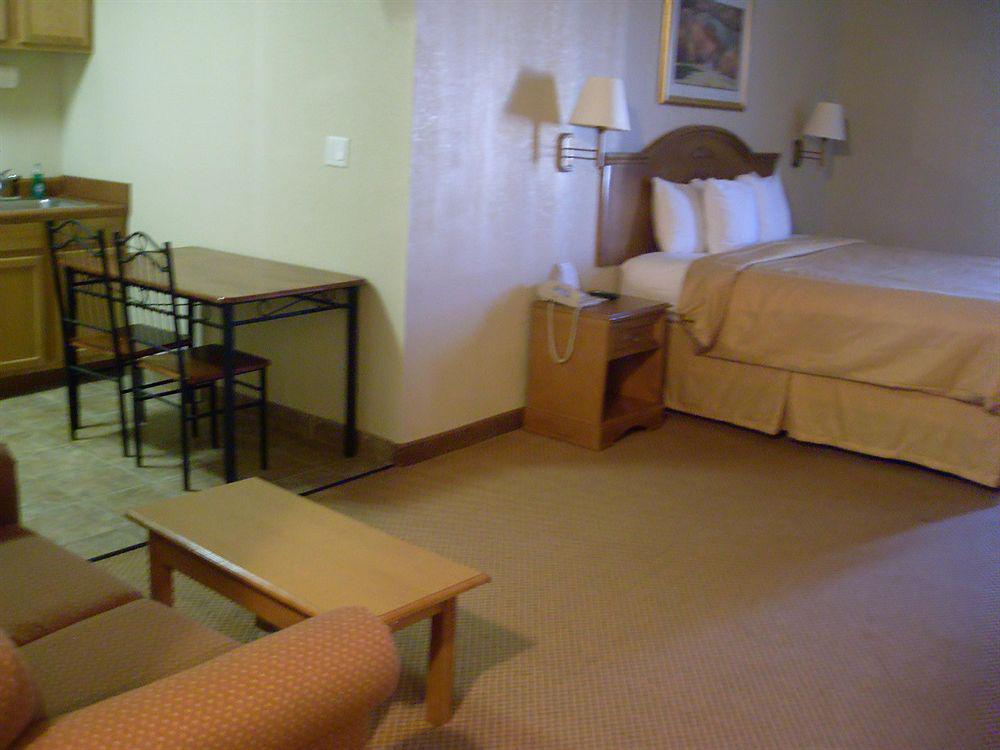 Comfort Suites Tyler South Ruang foto